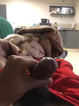 Pokazy przed kamerką – FuckBuddy_Raw