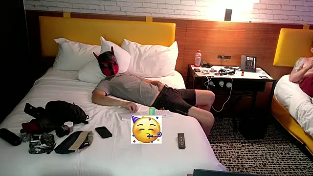 AVeryBadBoyX Шоу с уебкамера