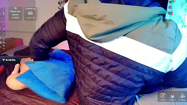 הופעת וובקאם של Maxxi_Brown