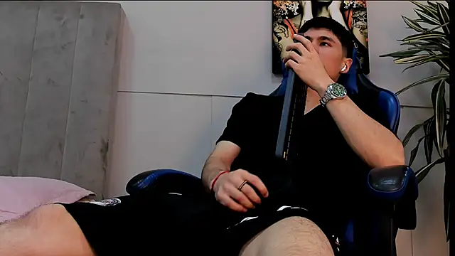 roan_birkin Pertunjukan Webcam