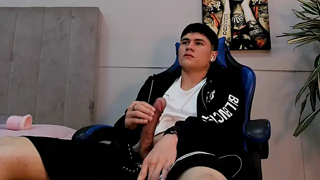 roan_birkin Pertunjukan Webcam