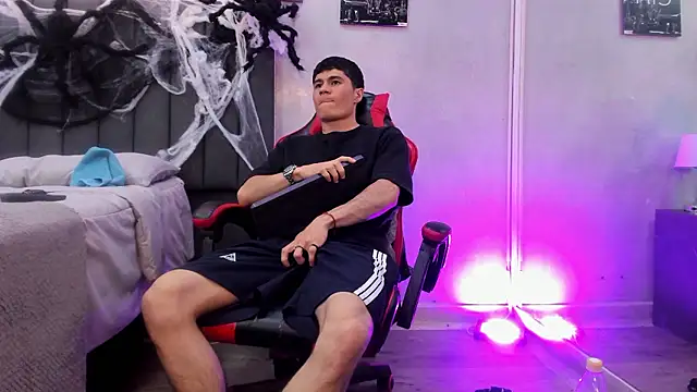 roan_birkin Webcam Show