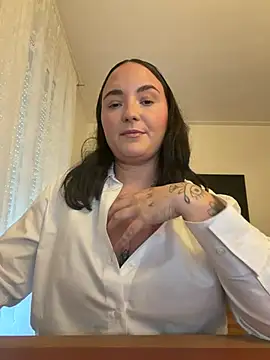 MaisonCamille Adlı Modelin Canlı XXX Sohbeti