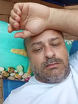 Show modela NAvoglia na web-kameri