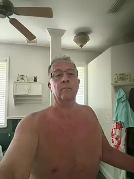 sissyboijamie1313 网络视讯表演