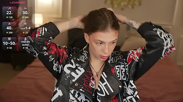 Suzan_Mayer Adlı Modelin Canlı XXX Sohbeti