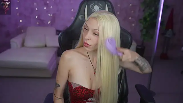 Suzan_Mayer live XXX chat