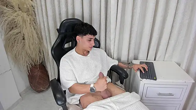 JhoanLeandro Adlı Modelin Web Kamerası Şovu