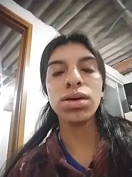 Ariell_Kieran Adlı Modelin Canlı XXX Sohbeti