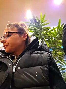 Fuxy-love69 webcam show