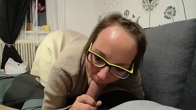 Fuxy-love69 Webcam show