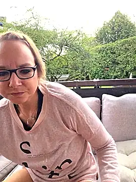 Fuxy-love69 在線直播表演