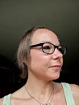 Fuxy-love69 Chat Room in diretta