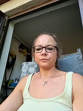 Fuxy-love69 Show Webcam