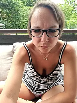 Show de Fuxy-love69 na webcam