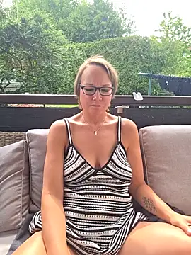 Fuxy-love69's Webcam Show