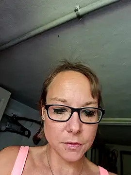 Fuxy-love69 webcam show