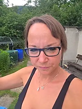 Fuxy-love69 Show in webcam