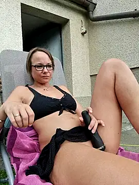 Pokazy przed kamerką – Fuxy-love69