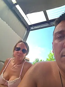 Pokazy przed kamerką – Fuxy-love69
