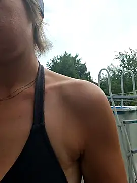 Fuxy-love69 Show in webcam