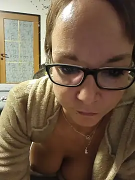 Fuxy-love69's Webcam Show