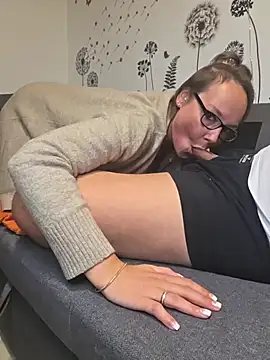 Fuxy-love69 webkamerás műsora
