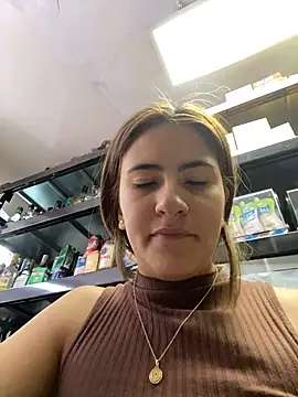 Andrea_19blonde 网络视讯表演