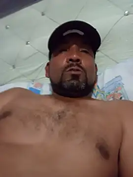 Show modela Ernesthot82 na web-kameri
