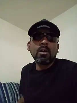 Ernesthot82's Webcam Show