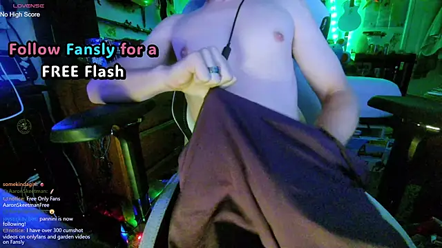 AaronSkeetman webcam show
