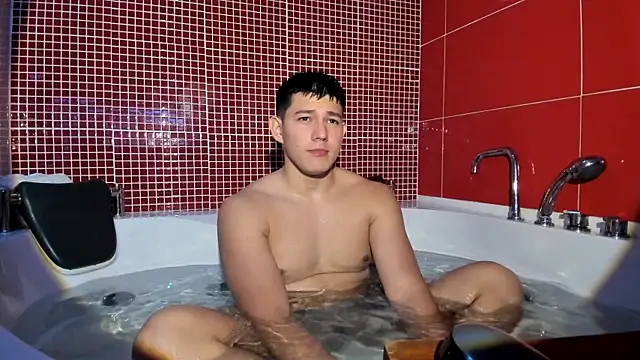 JamesCr_ Show in webcam