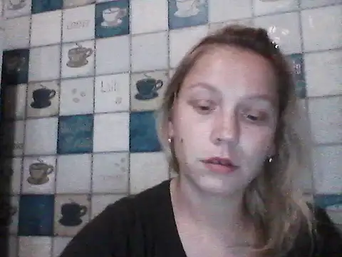 Anna_wey – Naživo chatovacia miestnosť