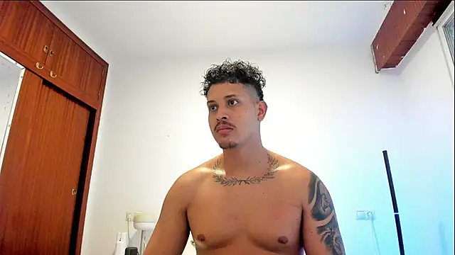 JohanSmith's Live XXX Chat