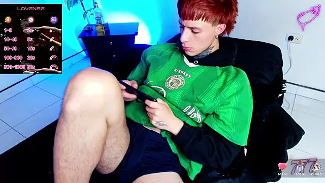 7_Saturno_7 Show in webcam