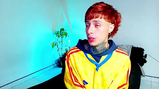 7_Saturno_7 Show in webcam