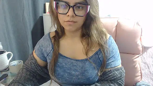 Chat XXX en directo de KatteAngelLat
