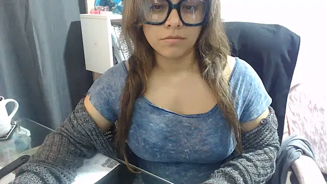 Živý XXX chat KatteAngelLat