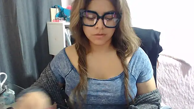 KatteAngelLat's Live XXX Chat