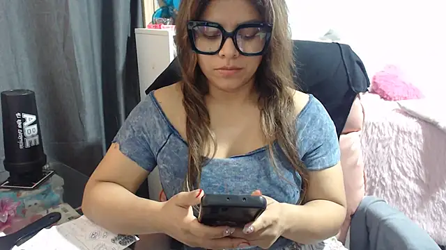 KatteAngelLat XXX чат на живо