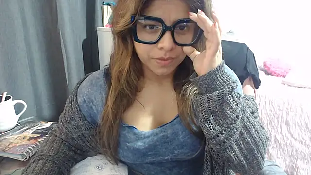 XXX chat uživo modela KatteAngelLat