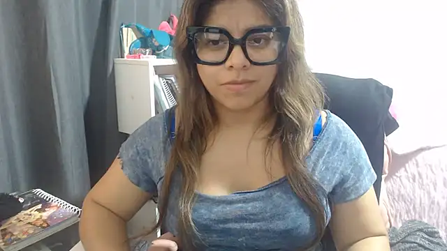 Chat +18 de KatteAngelLat ao vivo