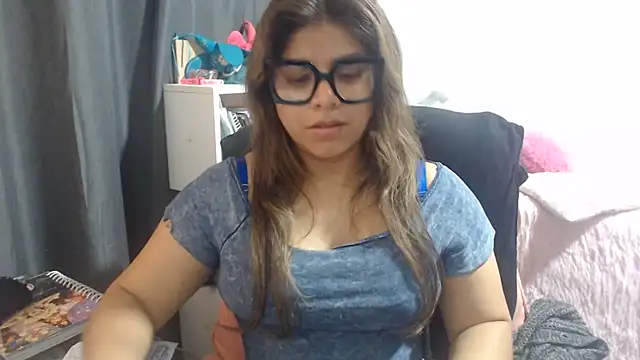 Živý XXX chat KatteAngelLat