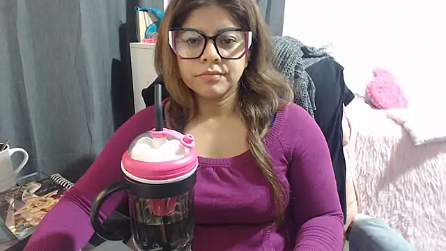 Živý XXX chat KatteAngelLat