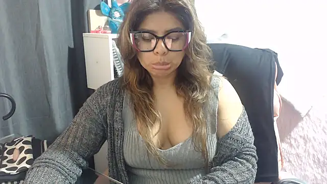 KatteAngelLat's Live XXX Chat