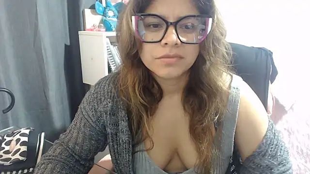 Živý XXX chat KatteAngelLat