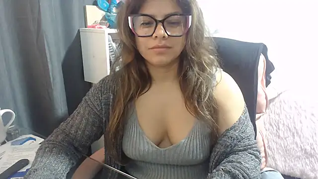 KatteAngelLat's Live XXX Chat