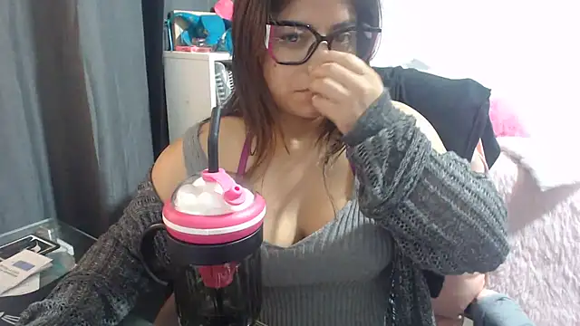 KatteAngelLat's Live XXX Chat