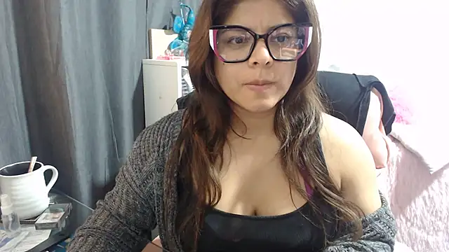 KatteAngelLat's Live XXX Chat