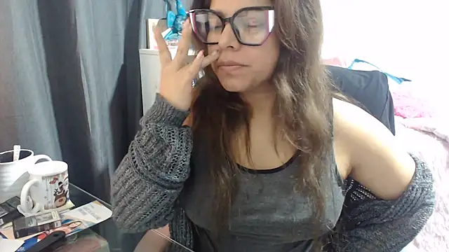 XXX chat uživo modela KatteAngelLat